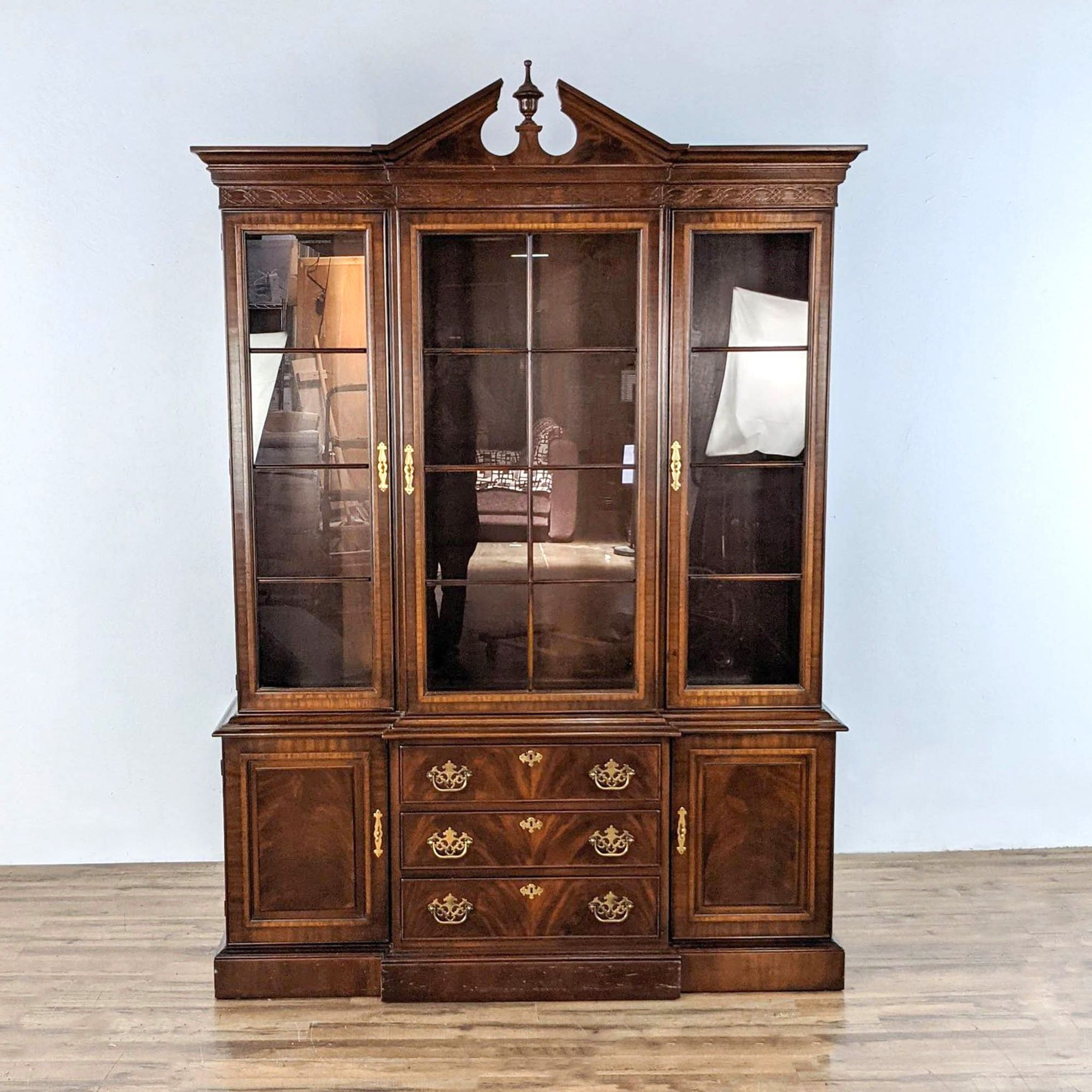Drexel Heritage 18th Century Classic China Cabinet - image 0