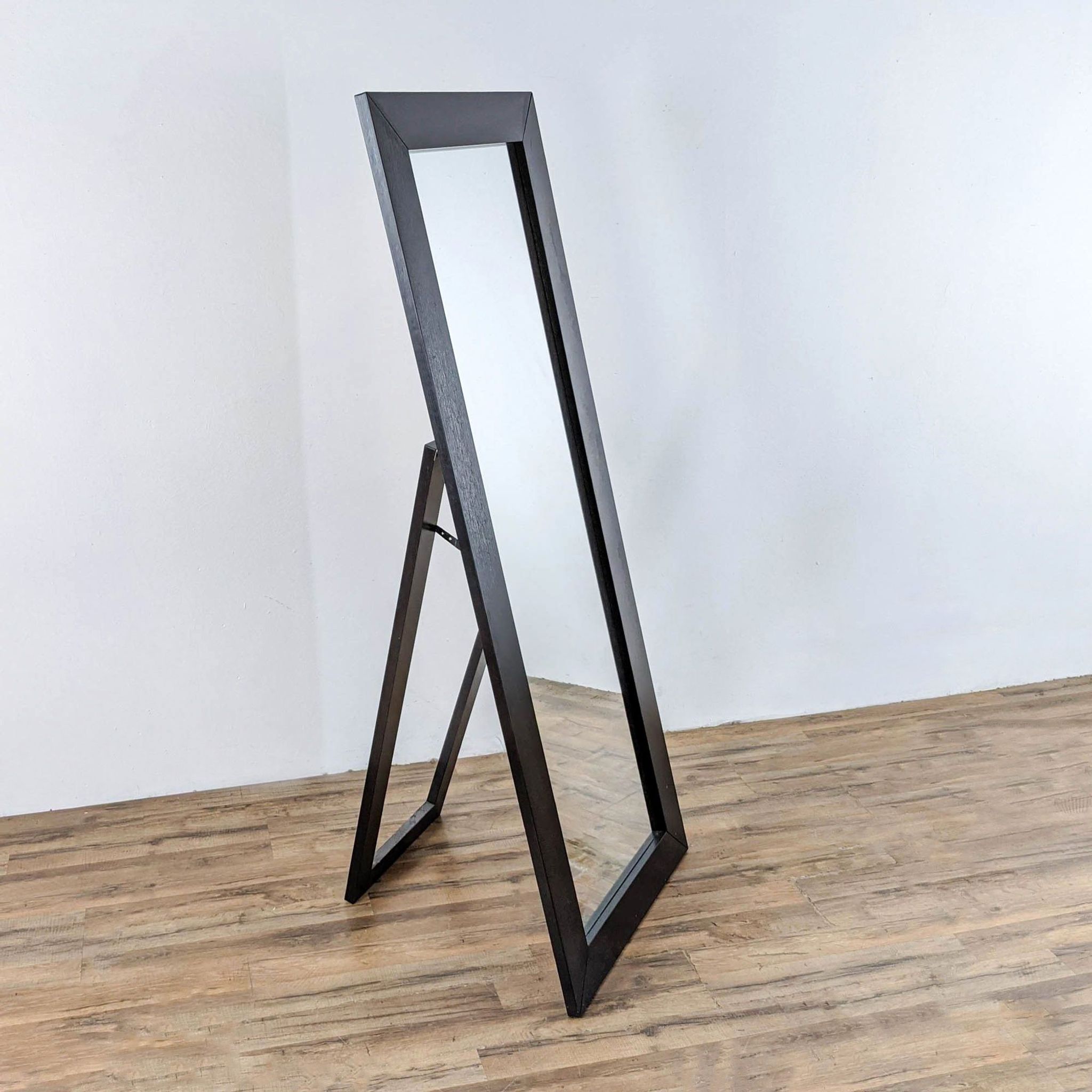 Coaster Standing Mirror - image 0