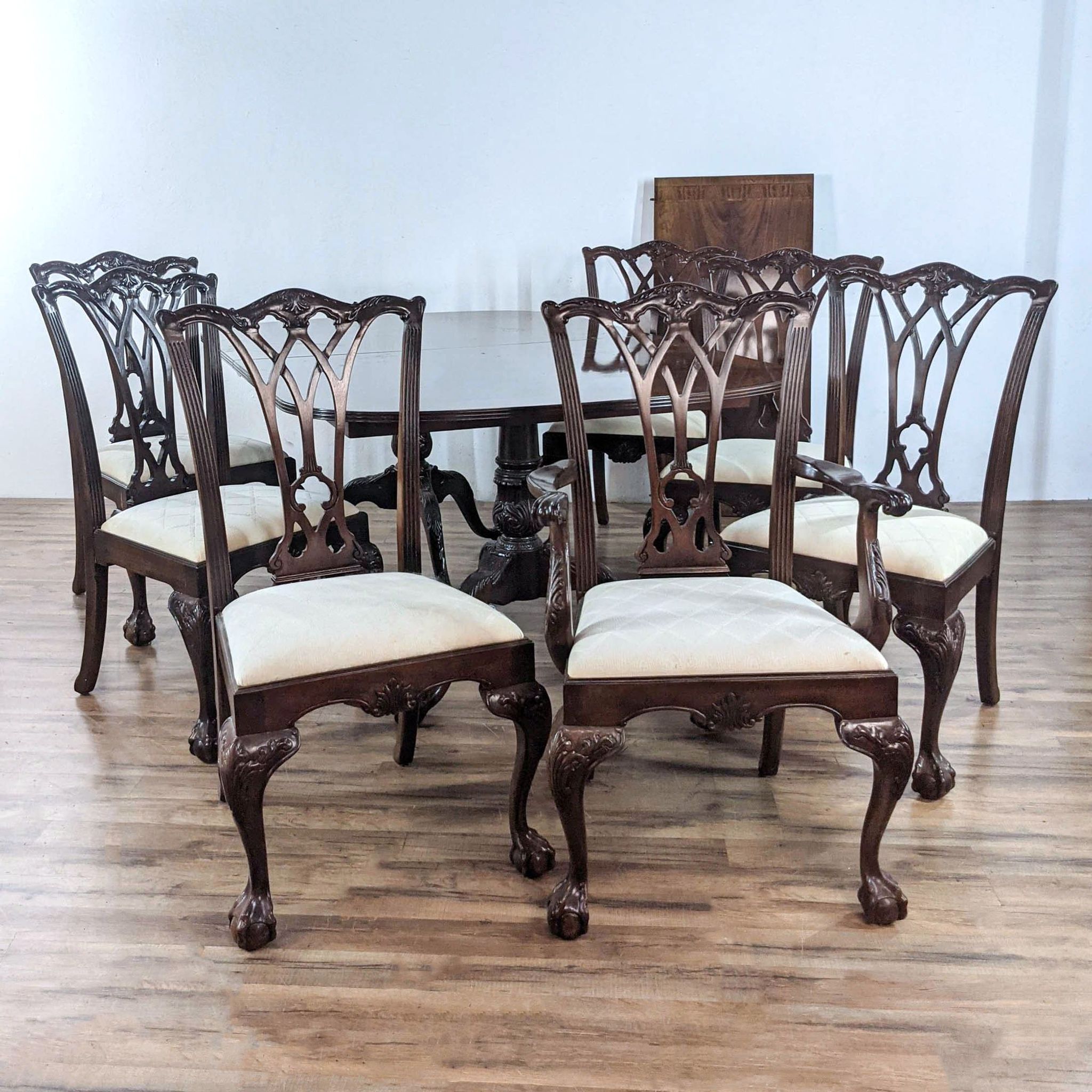 Drexel Heritage Eight-Piece Dining Set | Kashew Drexel Heritage Eight-Piece Dining Set | Kashew