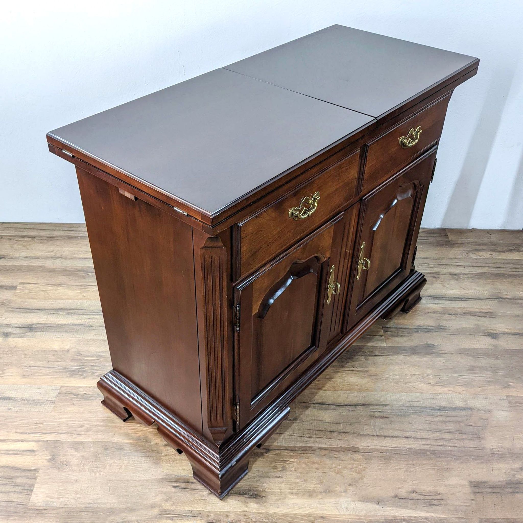 Vintage Thomasville Winston Court Flip-Top Server | Thomasville