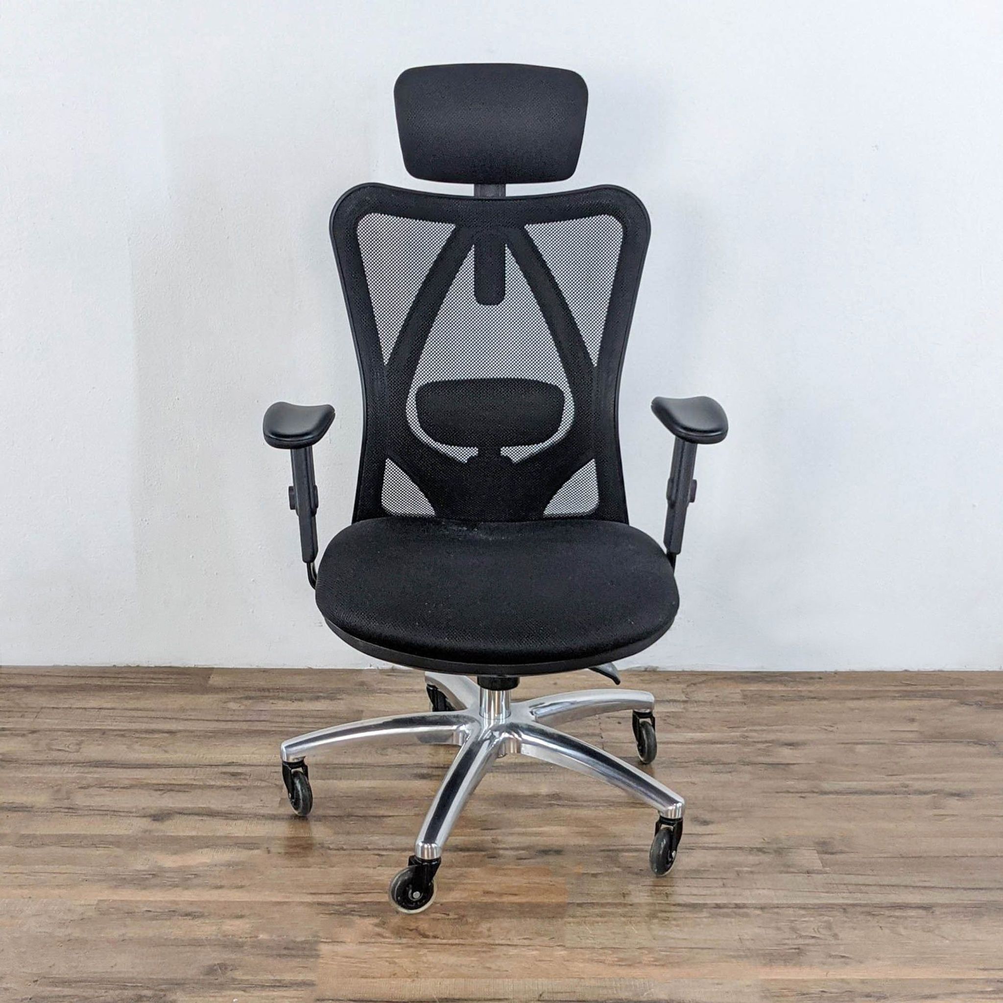 Ergonomic Office Chair - image 0